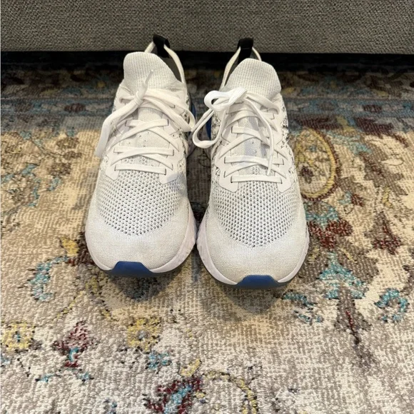 Nike Epic React 2 Flyknit - size 13 - Picture 2 of 7